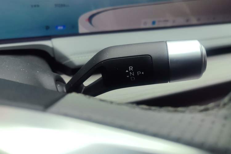 Used Geely Galaxy E8 2024 665 km Range Rear-Drive Starship Long-Range Version Gear Lever