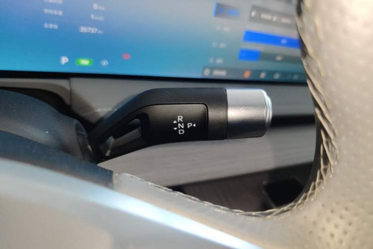 Used Geely Galaxy E8 2024 550 km Range Rear-Drive Dragon Edition Gear Lever