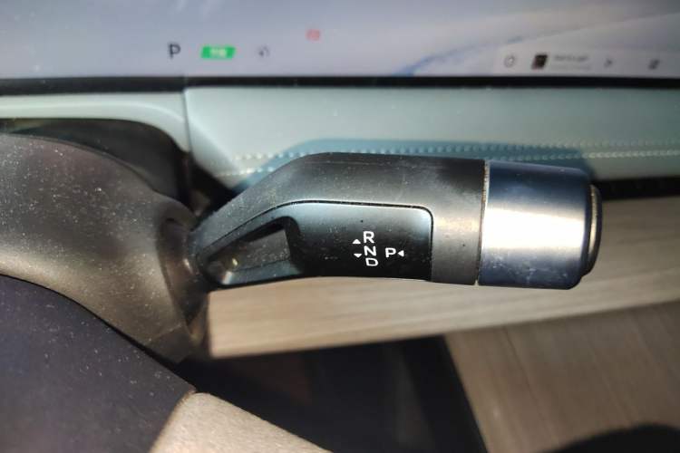 Used Geely Galaxy E8 2024 665 km Range Rear-Drive Starship Long-Range Version Gear Lever
