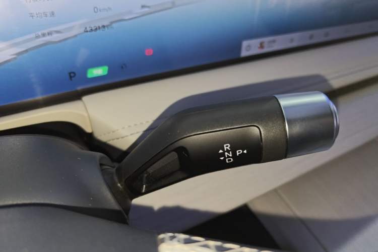 Used Geely Galaxy E8 2024 665 km Range Rear-Drive Starship Long-Range Version Gear Lever