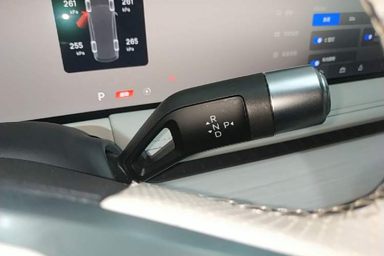 Used Geely Galaxy E8 2024 665 km Range Rear-Drive Starship Long-Range Version Gear Lever