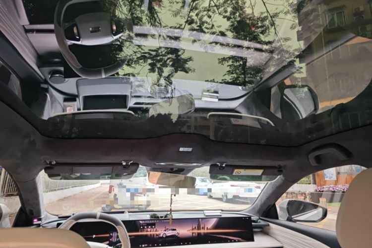 Used Geely Galaxy E8 2024 665 km Range Rear-Drive Starship Long-Range Version Headliner