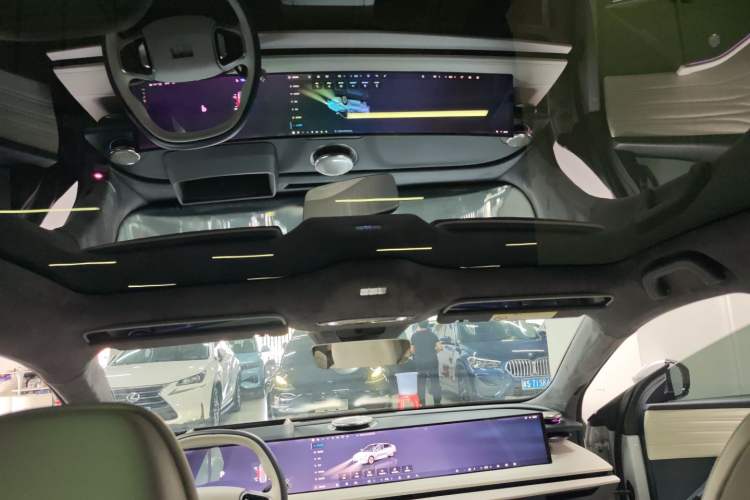 Used Geely Galaxy E8 2024 665 km Range Rear-Drive Starship Long-Range Version Headliner