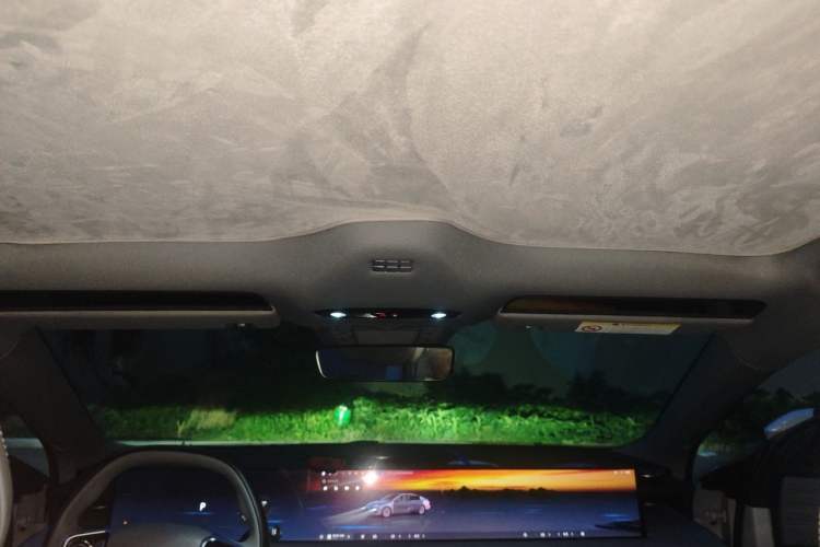 Used Geely Galaxy E8 2024 550 km Range Rear-Drive Dragon Edition Headliner