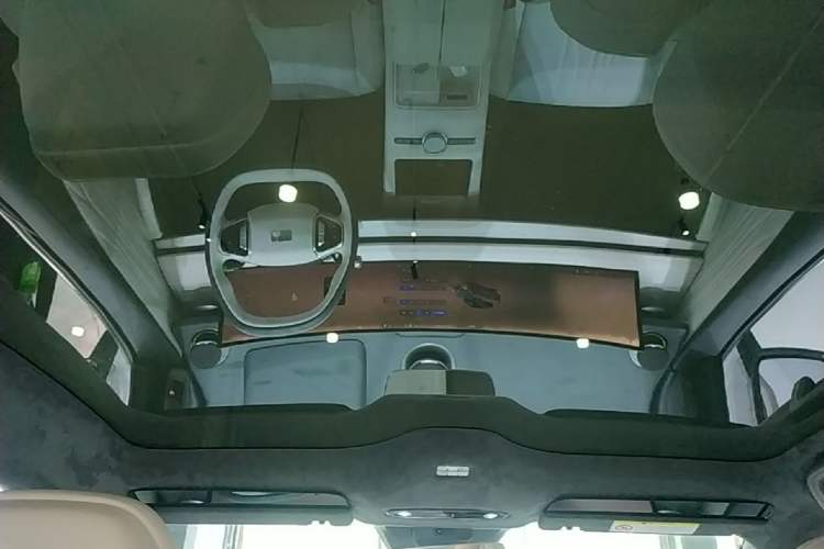 Used Geely Galaxy E8 2024 665 km Range Rear-Drive Starship Long-Range Version Headliner