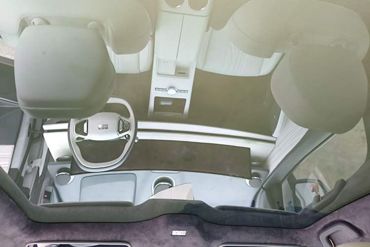 Used Geely Galaxy E8 2024 665 km Range Rear-Drive Starship Long-Range Version Headliner