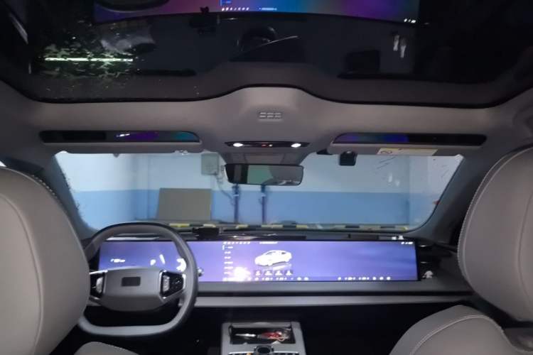 Used Geely Galaxy E8 2024 550 km Range Rear-Drive Dragon Edition Headliner