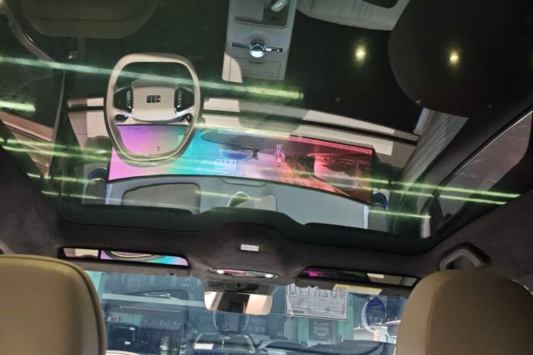 Used Geely Galaxy E8 2024 665 km Range Rear-Drive Starship Long-Range Version Headliner