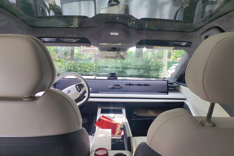Used Geely Galaxy E8 2024 665 km Range Rear-Drive Starship Long-Range Version Headliner