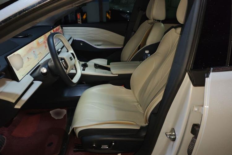 Used Geely Galaxy E8 2024 665 km Range Rear-Drive Starship Long-Range Version Left Front Seat