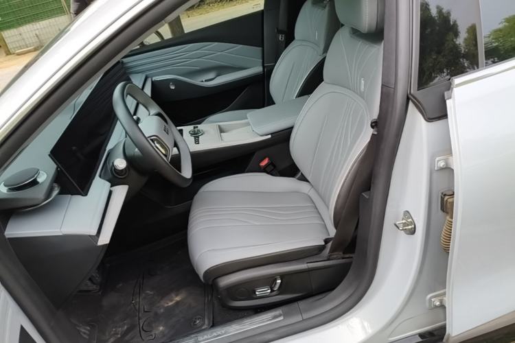 Used Geely Galaxy E8 2024 550 km Range Rear-Wheel-Drive PRO Left Front Seat