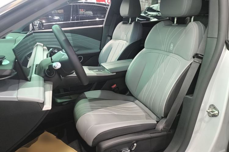 Used Geely Galaxy E8 2024 550 km Range Rear-Drive Dragon Edition Left Front Seat