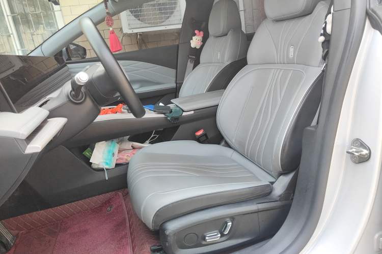 Used Geely Galaxy E8 2024 550 km Range Rear-Drive Dragon Edition Left Front Seat