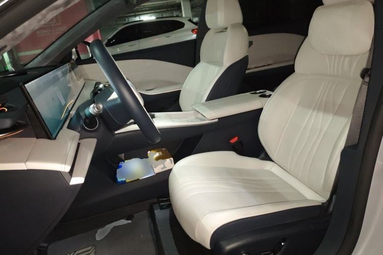 Used Geely Galaxy E8 2024 665 km Range Rear-Drive Starship Long-Range Version Left Front Seat