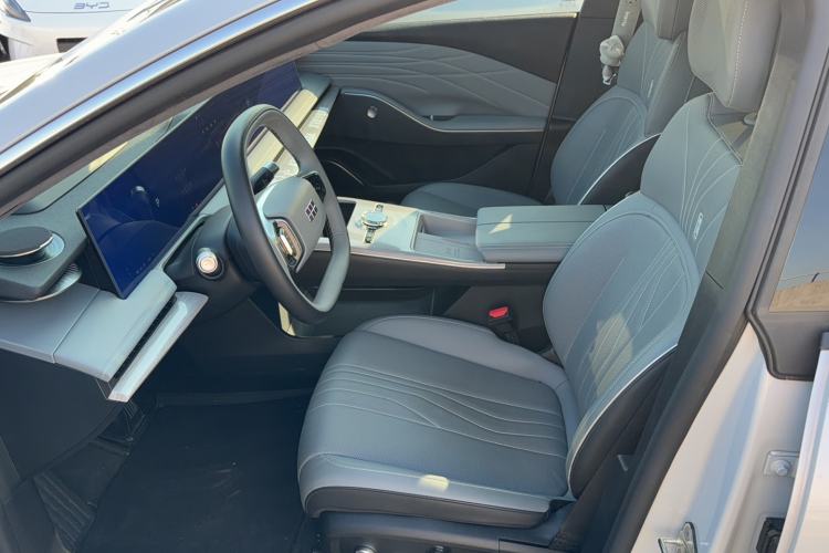 Used Geely Galaxy E8 2024 550 km Range Rear-Drive MAX Left Front Seat