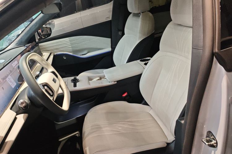 Used Geely Galaxy E8 2024 665 km Range Rear-Drive Starship Long-Range Version Left Front Seat