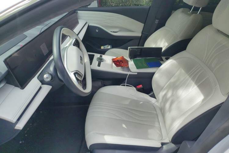 Used Geely Galaxy E8 2024 665 km Range Rear-Drive Starship Long-Range Version Left Front Seat