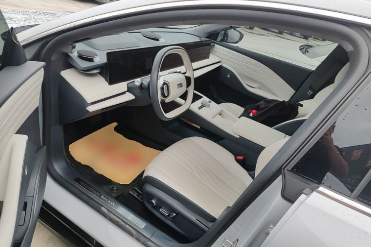Used Geely Galaxy E8 2024 665 km Range Rear-Drive Starship Long-Range Version Left Front Seat
