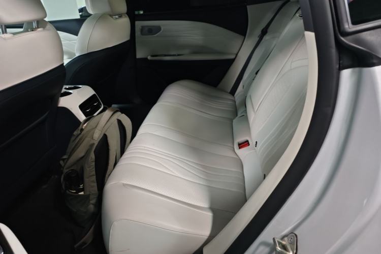 Used Geely Galaxy E8 2024 665 km Range Rear-Drive Starship Long-Range Version Left Rear Seat