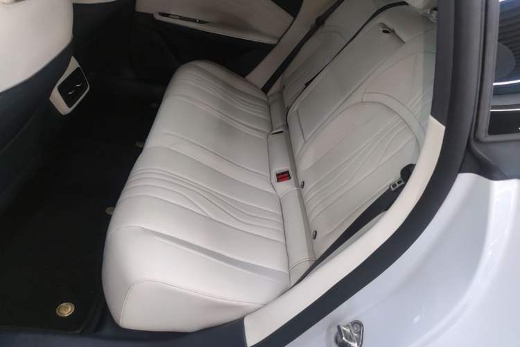 Used Geely Galaxy E8 2024 550 km Range Rear-Drive MAX Left Rear Seat