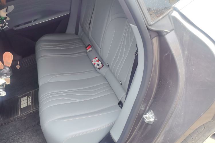 Used Geely Galaxy E8 2024 665 km Range Rear-Drive Starship Long-Range Version Left Rear Seat
