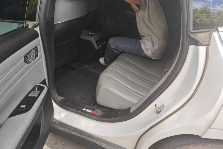 Used Geely Galaxy E8 2024 550 km Range Rear-Wheel-Drive PRO Left Rear Seat