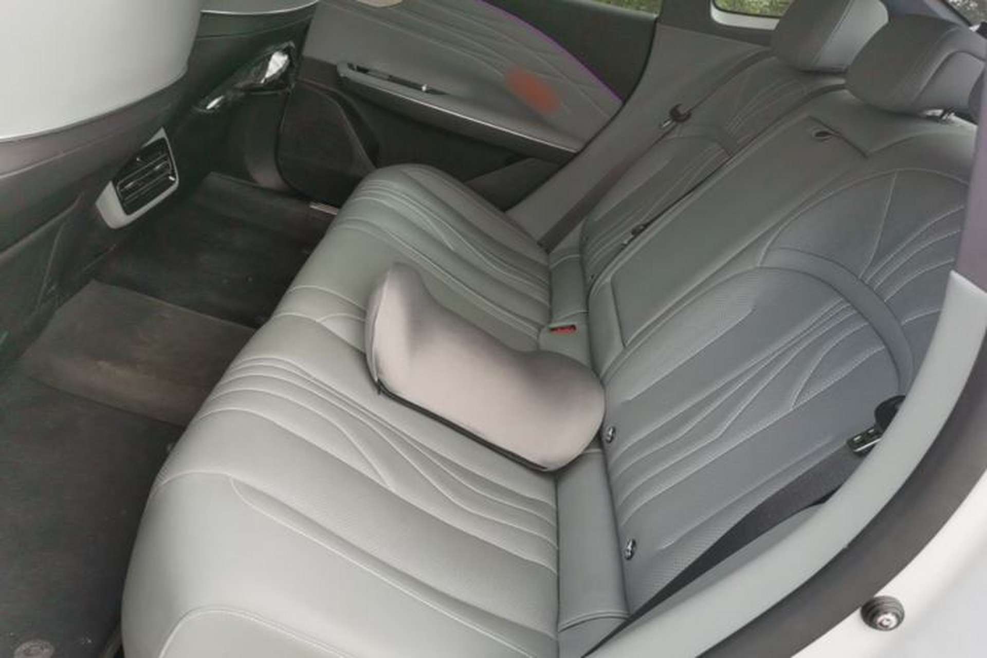 Used Geely Galaxy E8 2024 550 km Range Rear-Drive MAX Left Rear Seat