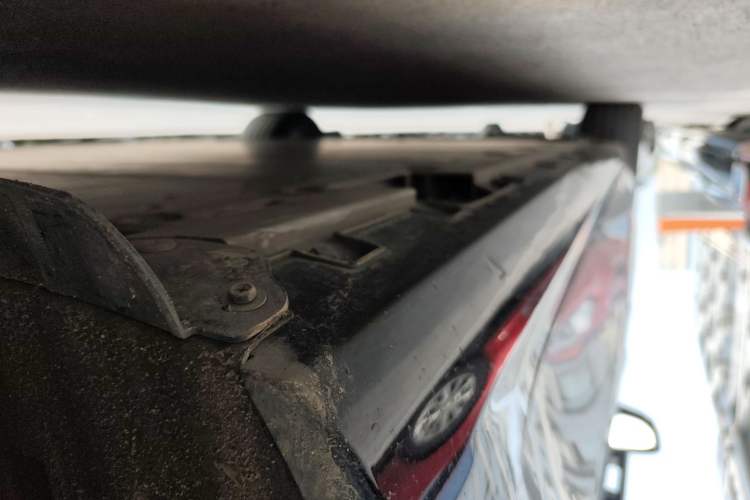 Used Geely Galaxy E8 2024 665 km Range Rear-Drive Starship Long-Range Version Left Side Sill