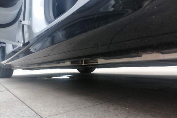 Used Geely Galaxy E8 2024 665 km Range Rear-Drive Starship Intelligent Driving Version Left Side Sill