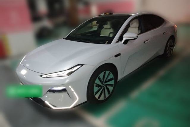 Used Geely Galaxy E8 2024 665 km Range Rear-Drive Starship Long-Range Version
