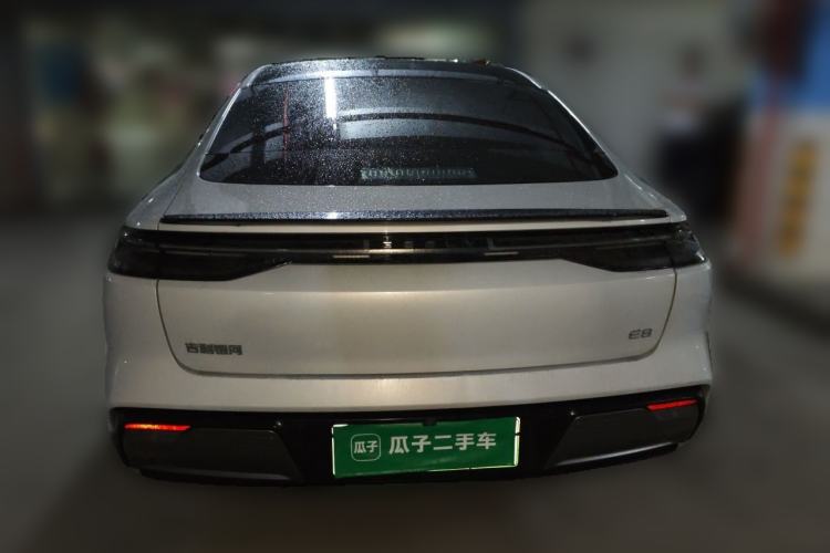 Used Geely Galaxy E8 2024 665 km Range Rear-Drive Starship Long-Range Version Rear