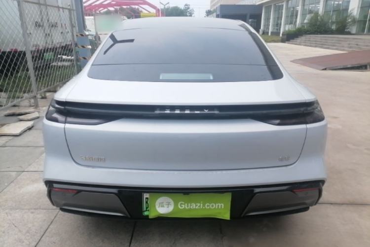 Used Geely Galaxy E8 2024 665 km Range Rear-Drive Starship Intelligent Driving Version Rear