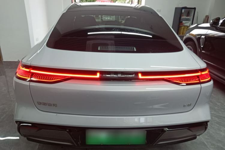Used Geely Galaxy E8 2024 665 km Range Rear-Drive Starship Long-Range Version Rear