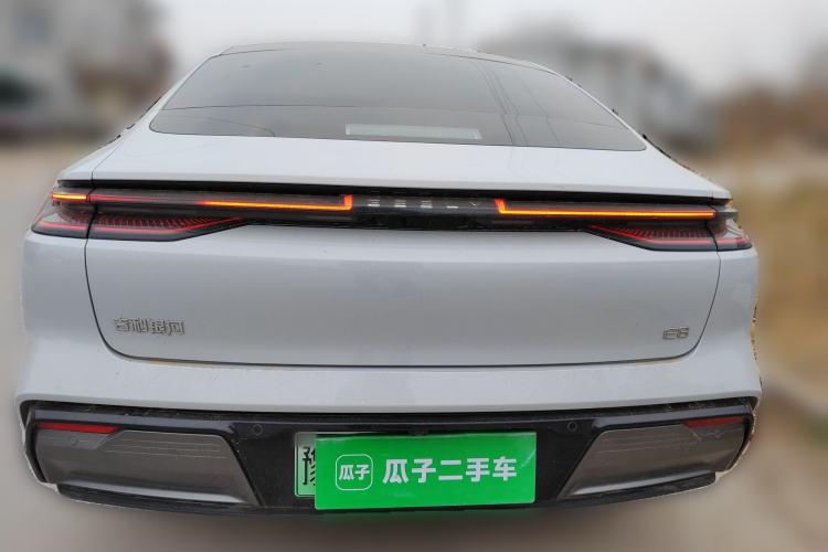 Used Geely Galaxy E8 2024 665 km Range Rear-Drive Starship Long-Range Version Rear