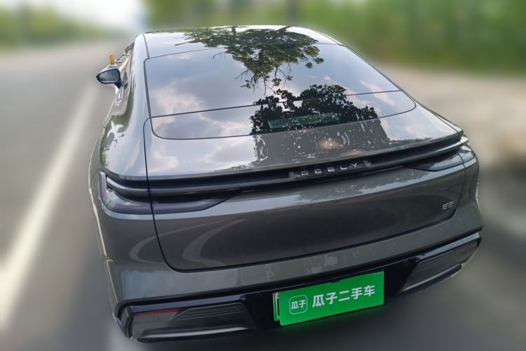 Used Geely Galaxy E8 2024 665 km Range Rear-Drive Starship Long-Range Version Rear