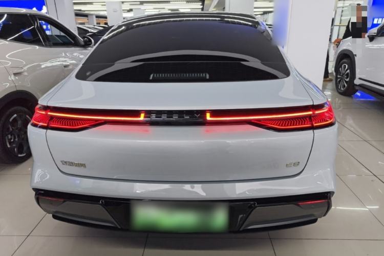 Used Geely Galaxy E8 2024 665 km Range Rear-Drive Starship Long-Range Version Rear