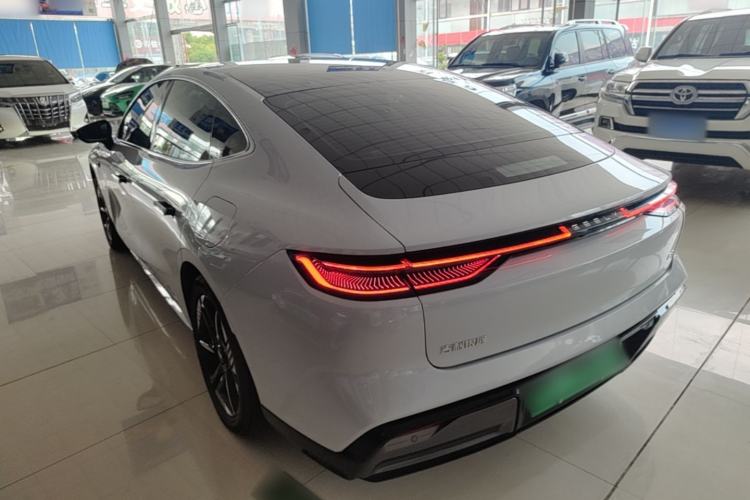 Used Geely Galaxy E8 2024 550 km Range Rear-Drive Dragon Edition Rear Left 45 Deg