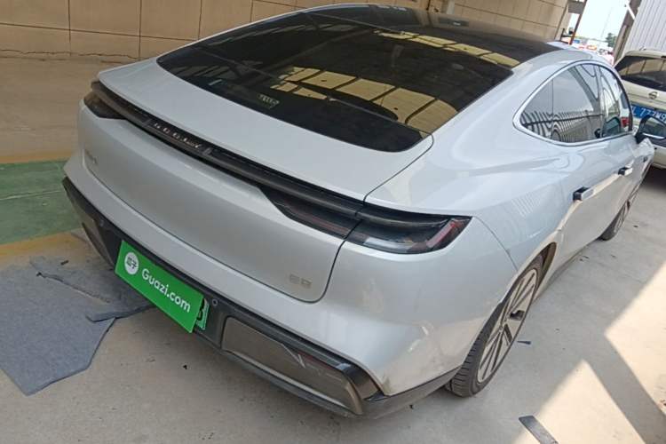 Used Geely Galaxy E8 2024 665 km Range Rear-Drive Starship Long-Range Version Rear Right 45 Deg