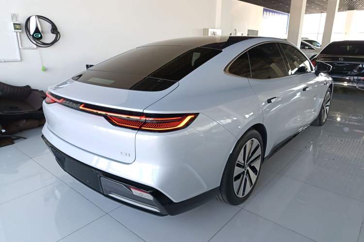 Used Geely Galaxy E8 2024 665 km Range Rear-Drive Starship Long-Range Version Rear Right 45 Deg