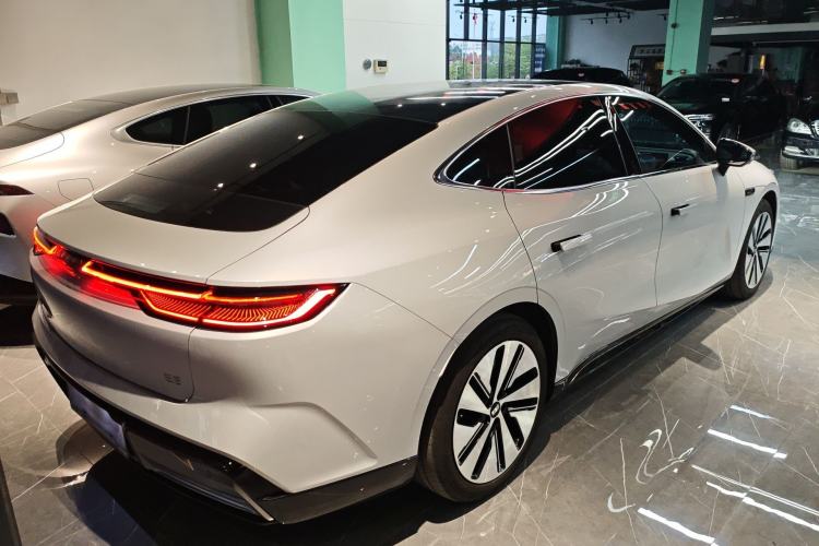 Used Geely Galaxy E8 2024 665 km Range Rear-Drive Starship Long-Range Version Rear Right 45 Deg