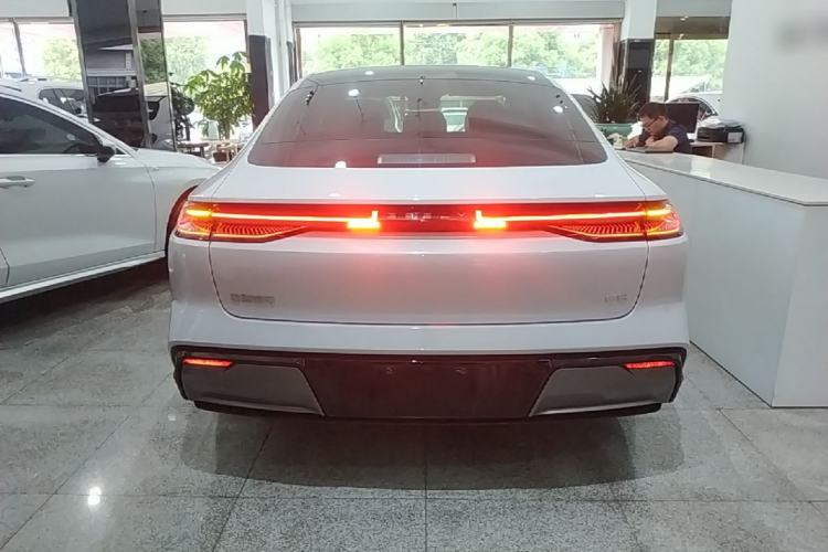 Used Geely Galaxy E8 2024 665 km Range Rear-Drive Starship Long-Range Version Rear