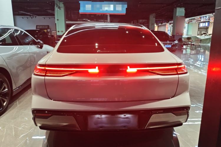 Used Geely Galaxy E8 2024 665 km Range Rear-Drive Starship Long-Range Version Rear