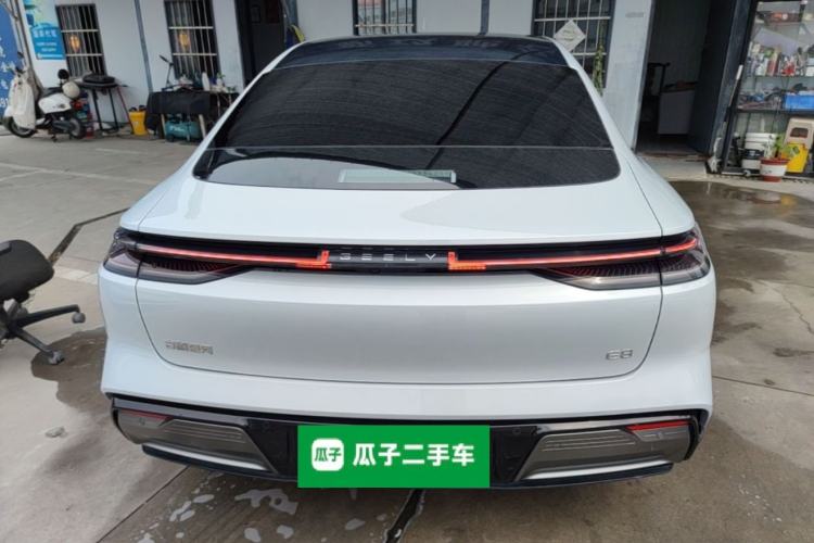Used Geely Galaxy E8 2024 665 km Range Rear-Drive Starship Long-Range Version Rear