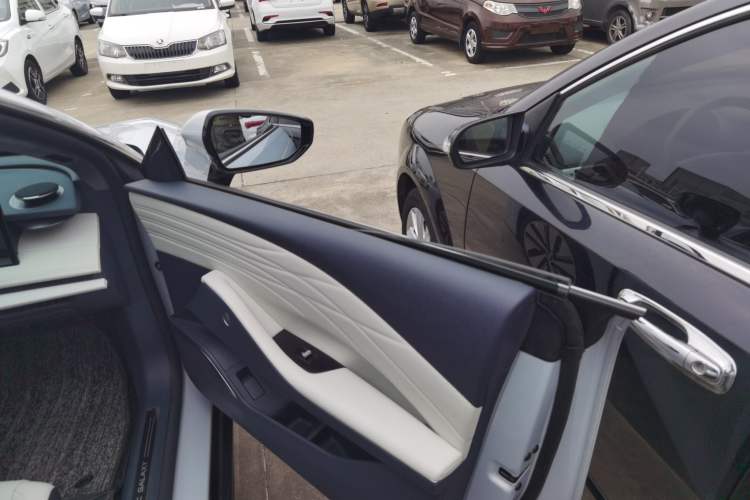 Used Geely Galaxy E8 2024 665 km Range Rear-Drive Starship Long-Range Version Right Front Door Interior