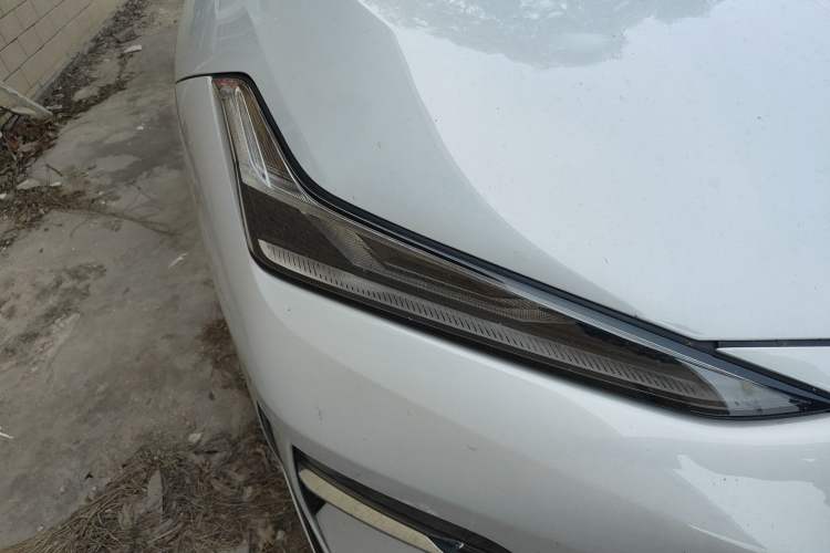 Used Geely Galaxy E8 2024 550 km Range Rear-Drive Dragon Edition Right Front Headlight