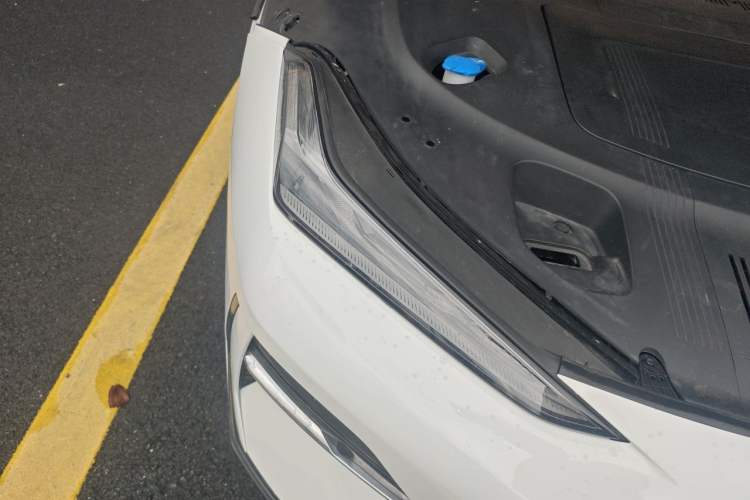 Used Geely Galaxy E8 2024 665 km Range Rear-Drive Starship Long-Range Version Right Front Headlight