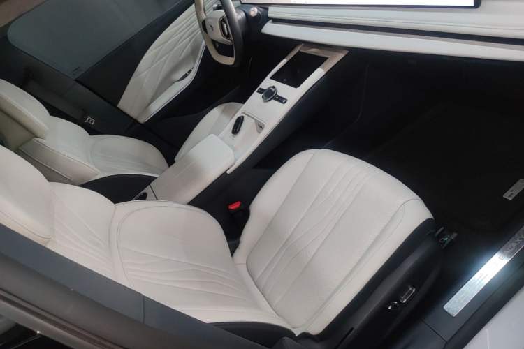 Used Geely Galaxy E8 2024 550 km Range Rear-Drive MAX Right Front Seat