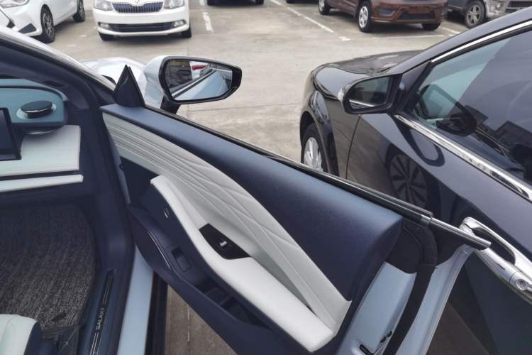 Used Geely Galaxy E8 2024 665 km Range Rear-Drive Starship Long-Range Version Right Rear Door Interior