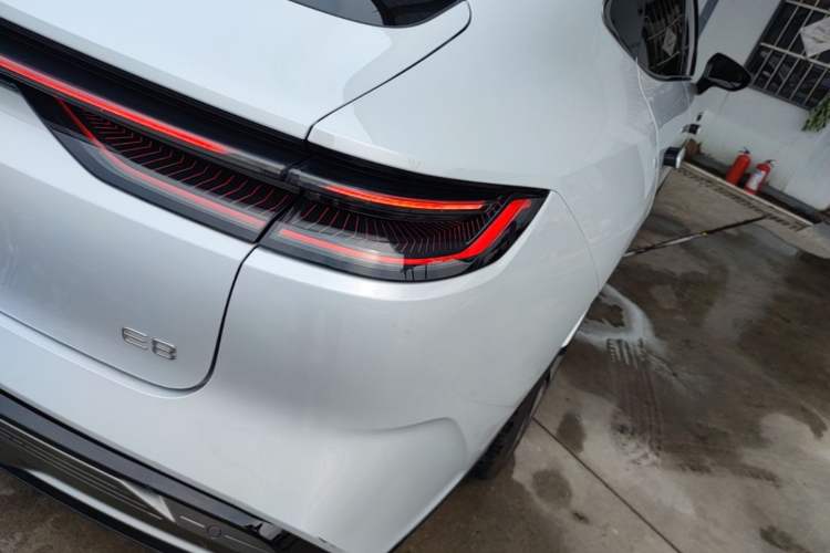 Used Geely Galaxy E8 2024 665 km Range Rear-Drive Starship Long-Range Version Right Rear Taillight