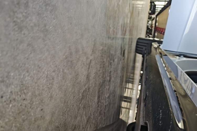 Used Geely Galaxy E8 2024 665 km Range Rear-Drive Starship Long-Range Version Right Side Sill